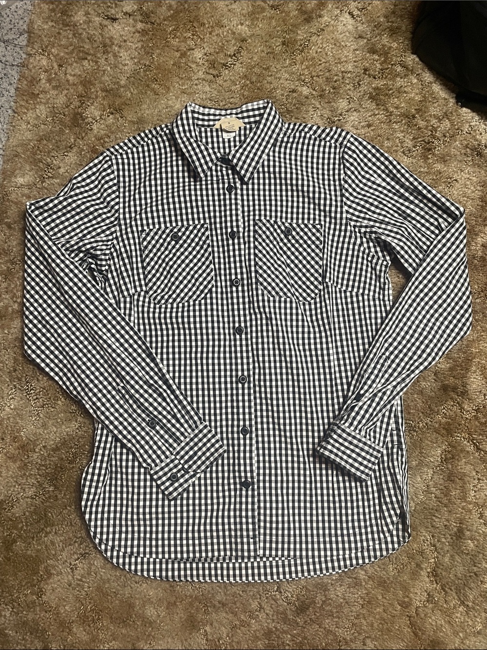 Duluth Trading Co Woman’s Button Up Black and White Stripe‎ Plaid Shirt